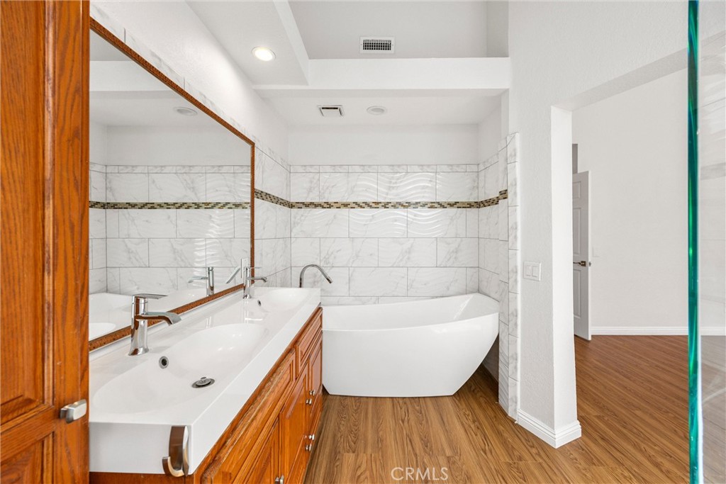 371 N Brook Glen