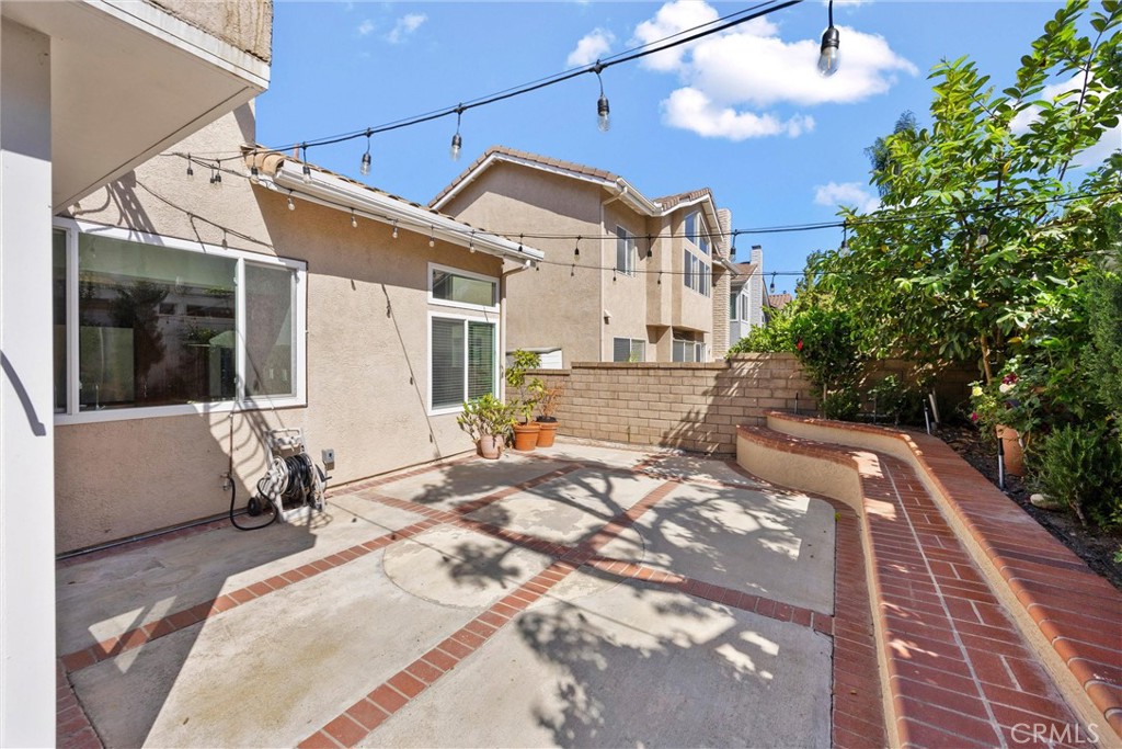 371 N Brook Glen