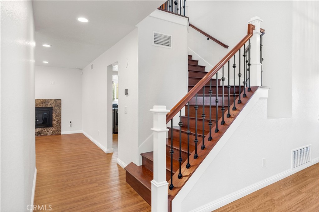 371 N Brook Glen