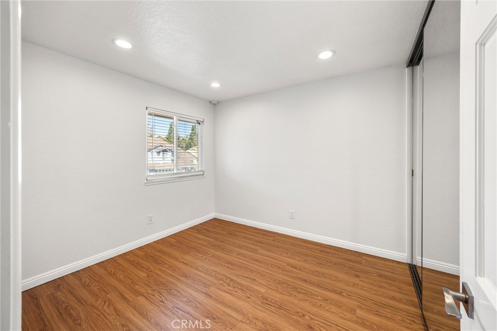 371 N Brook Glen