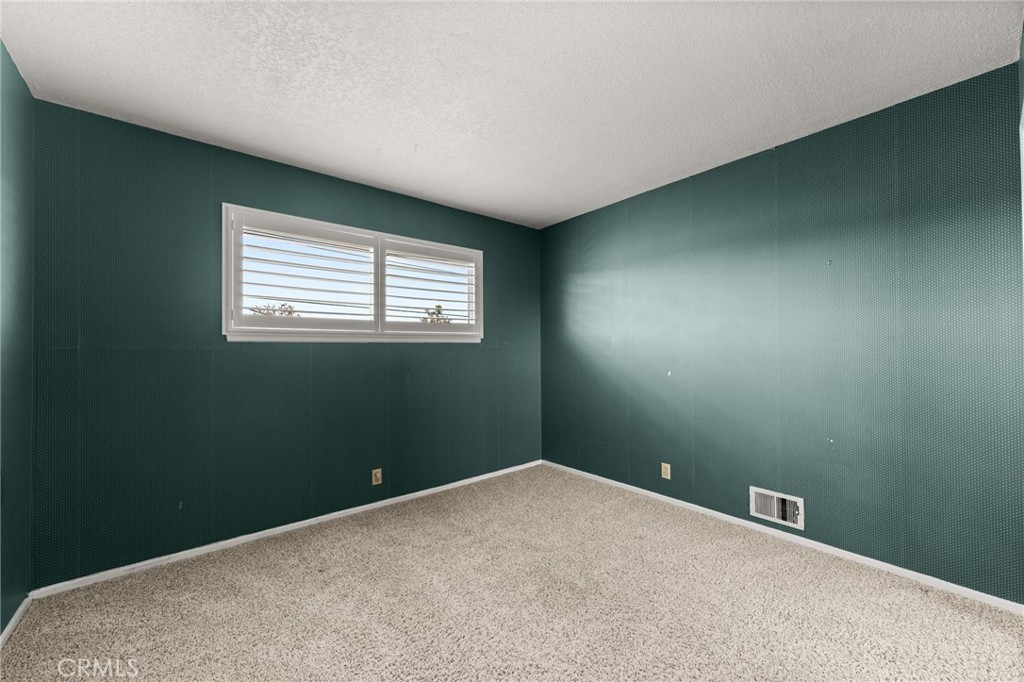 2534 E Washington