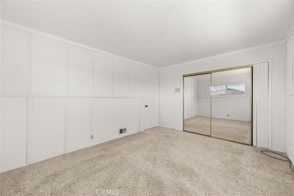 2534 E Washington