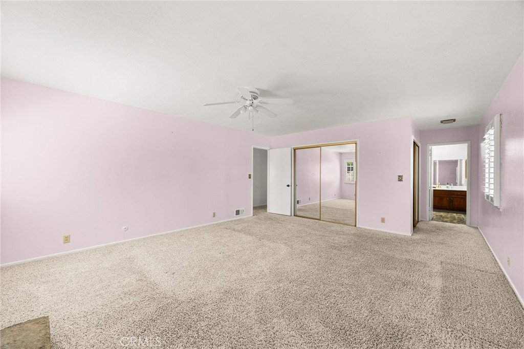 2534 E Washington