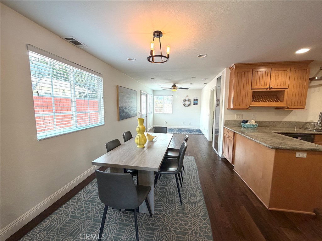 6812 Chapman