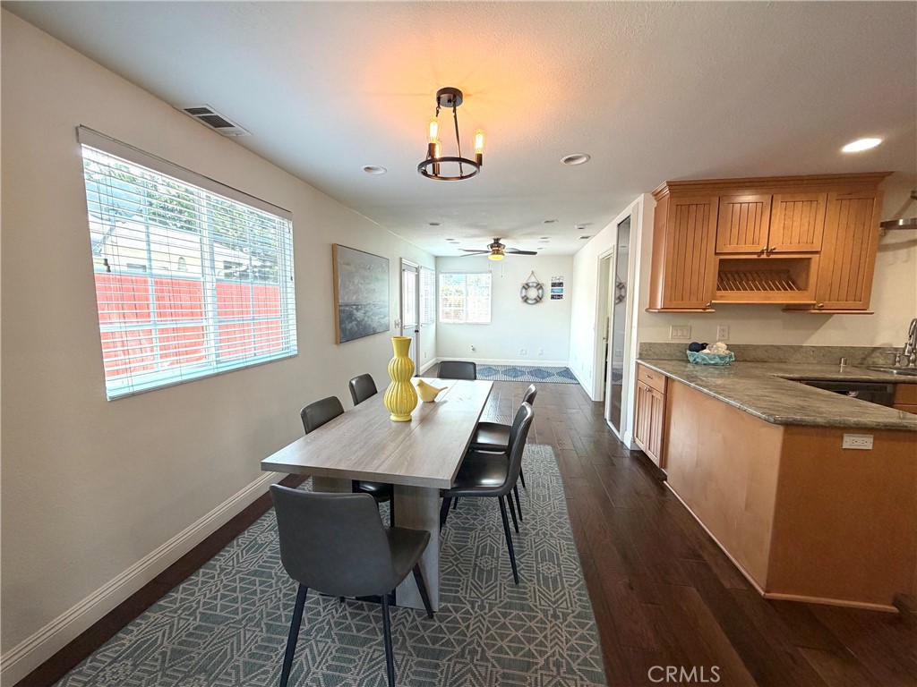 6812 Chapman