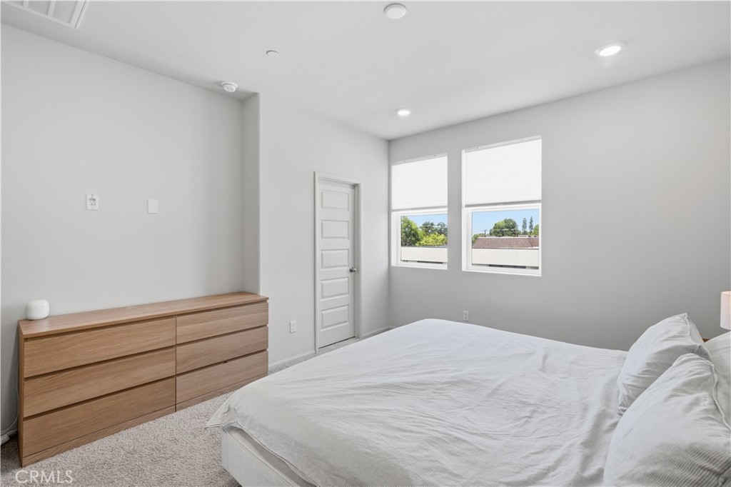 1756 Cayton