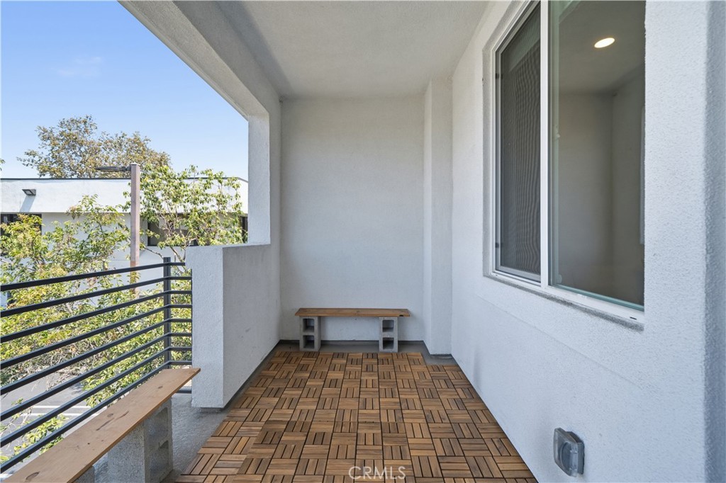 1756 Cayton