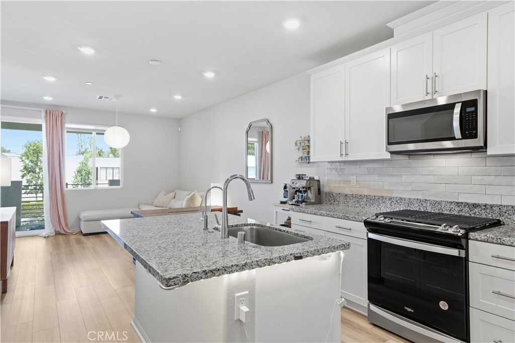 1756 Cayton