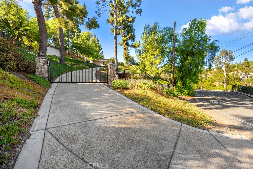 2201 Skyline Dr.
