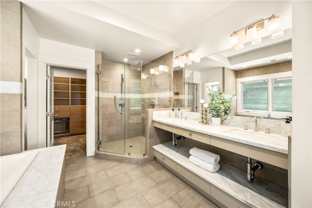 2201 Skyline Dr.