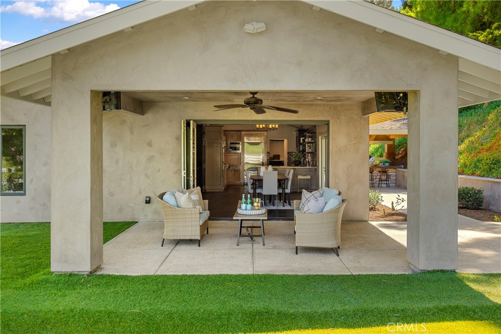 2201 Skyline Dr.