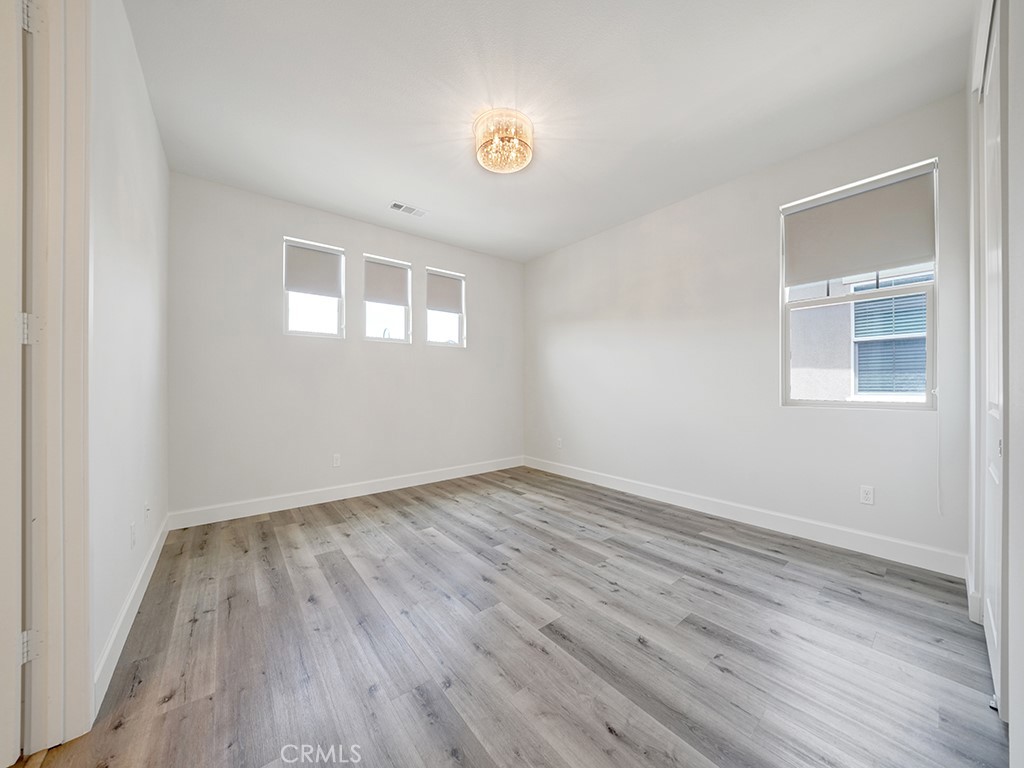 10382 Elizabeth Lane