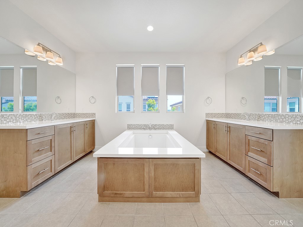 10382 Elizabeth Lane