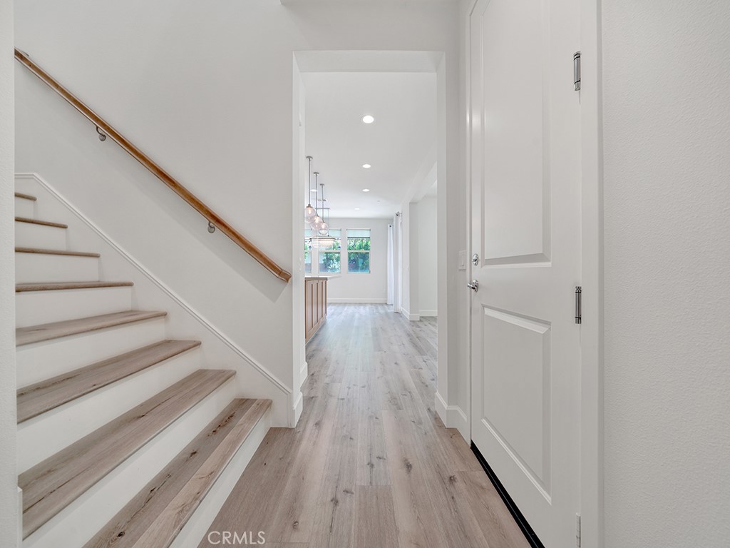 10382 Elizabeth Lane