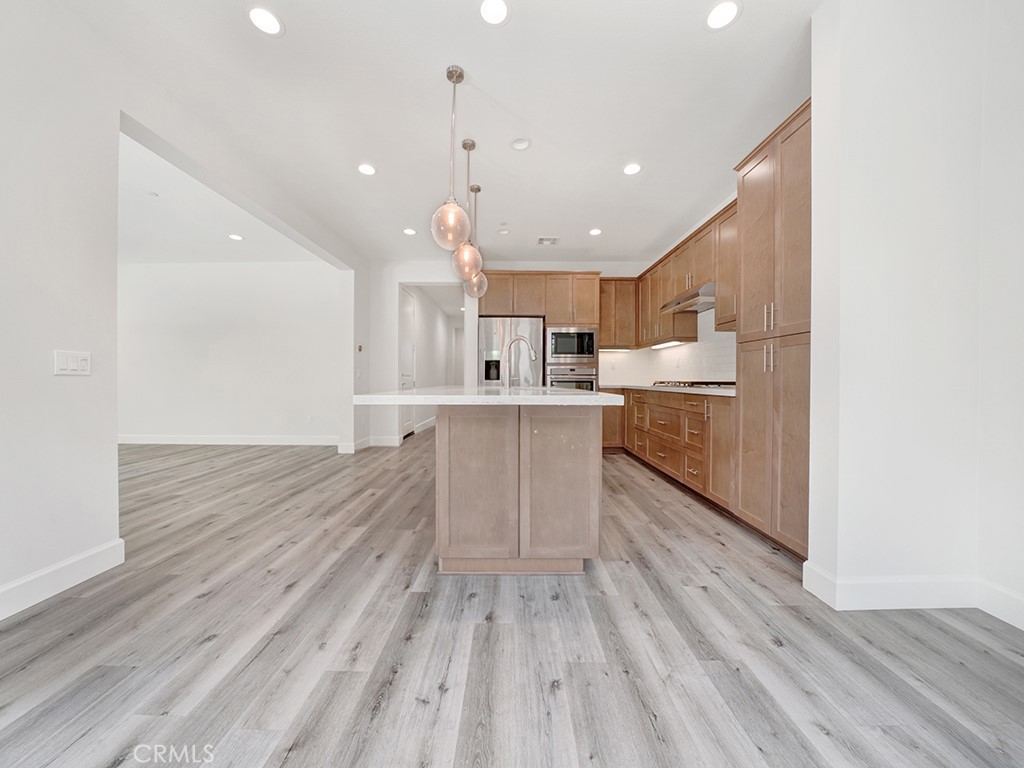 10382 Elizabeth Lane