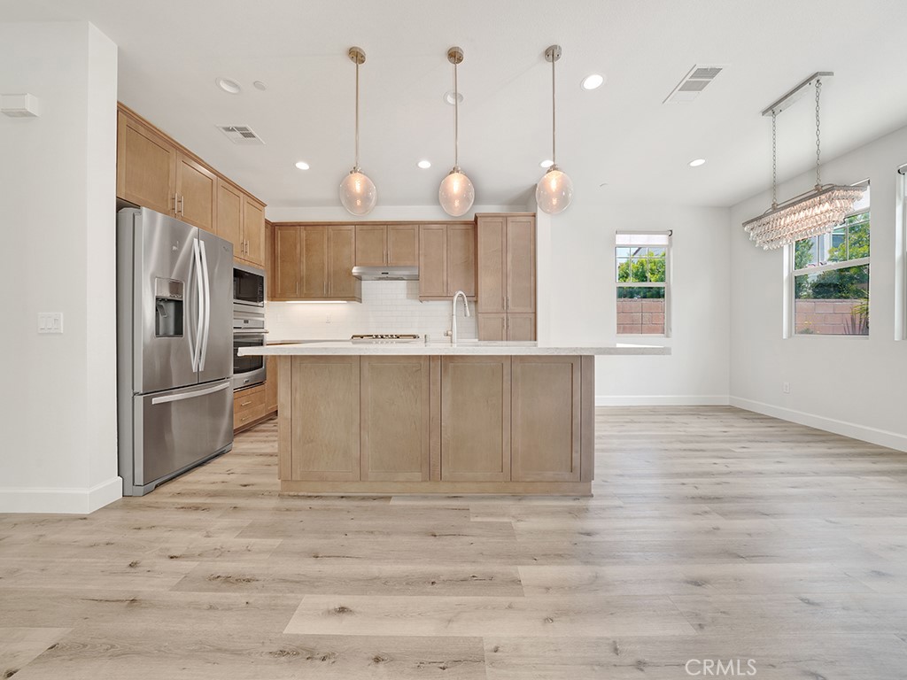 10382 Elizabeth Lane