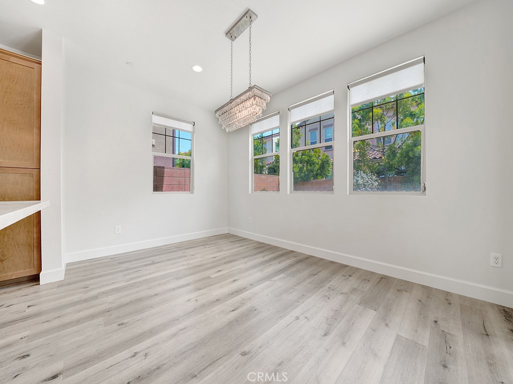 10382 Elizabeth Lane