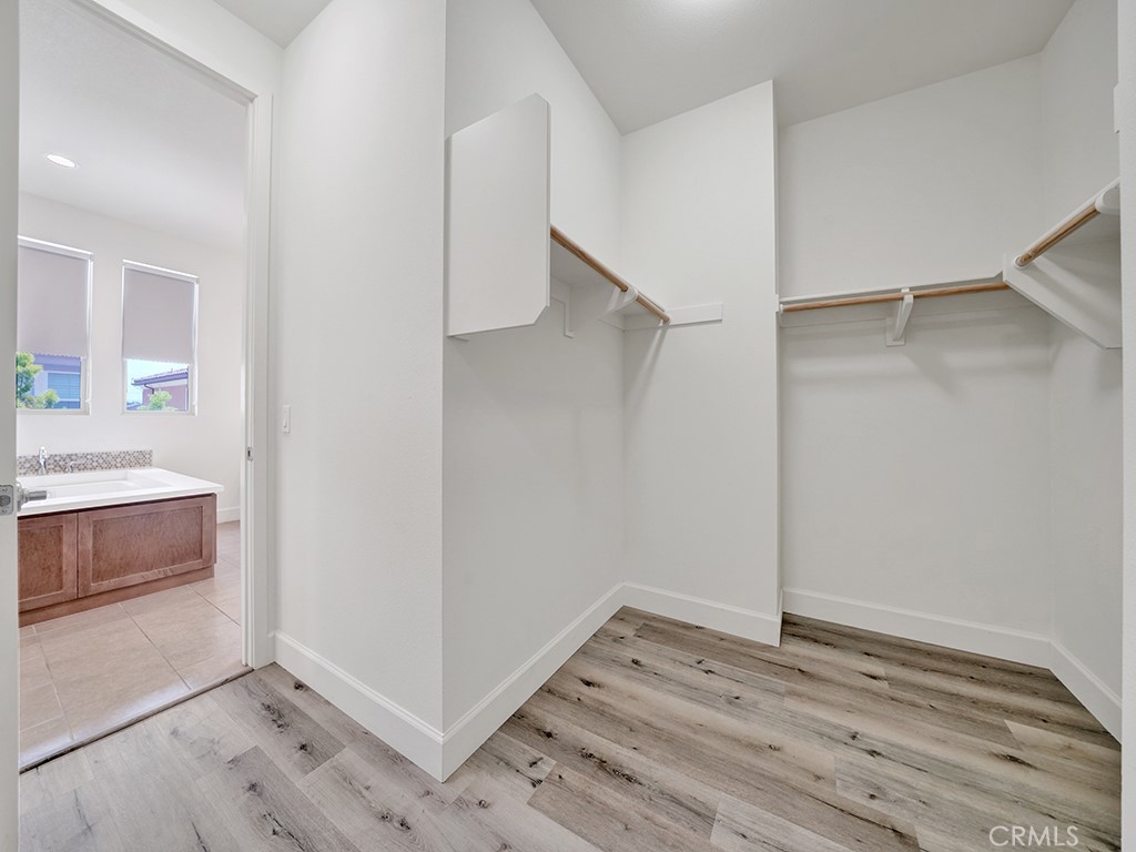 10382 Elizabeth Lane
