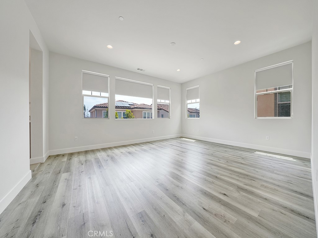 10382 Elizabeth Lane