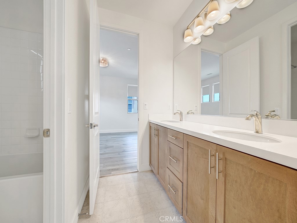 10382 Elizabeth Lane