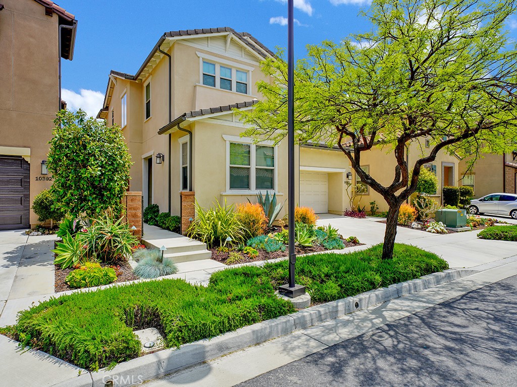 10382 Elizabeth Lane