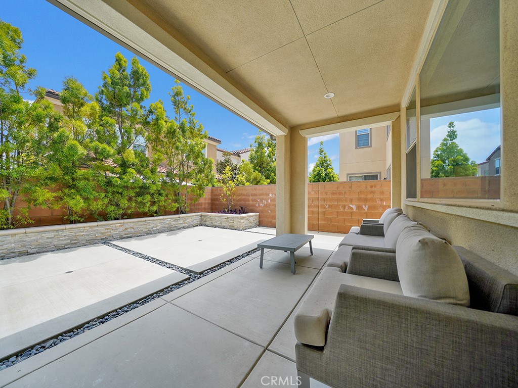 10382 Elizabeth Lane