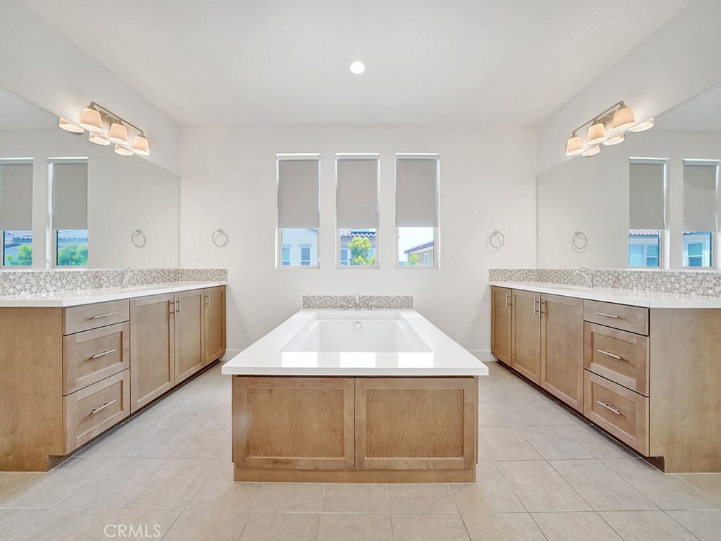 10382 Elizabeth Lane