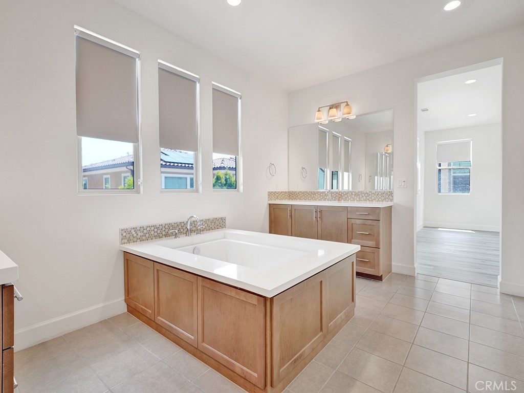 10382 Elizabeth Lane