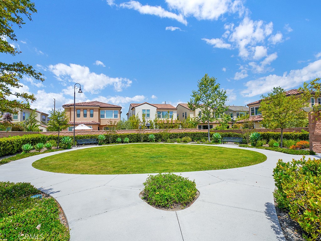 10382 Elizabeth Lane