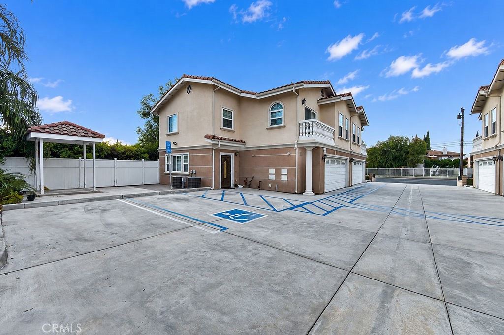 7592 Artesia