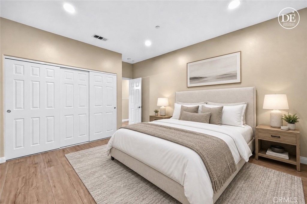 7592 Artesia
