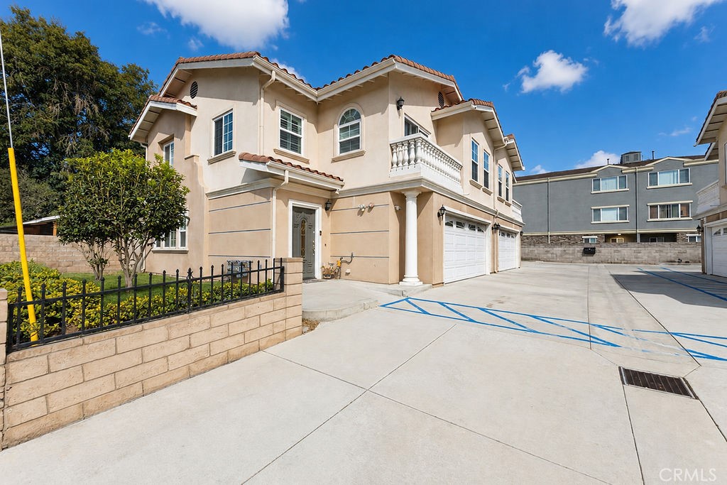 7592 Artesia