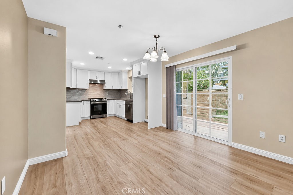 7592 Artesia