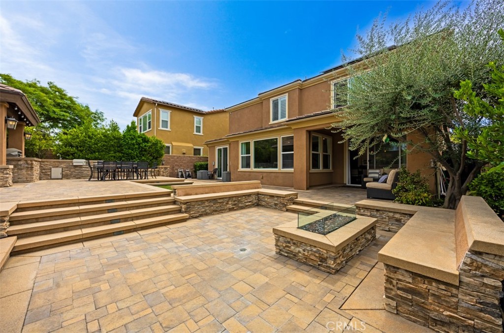 2709 Alamitos Road