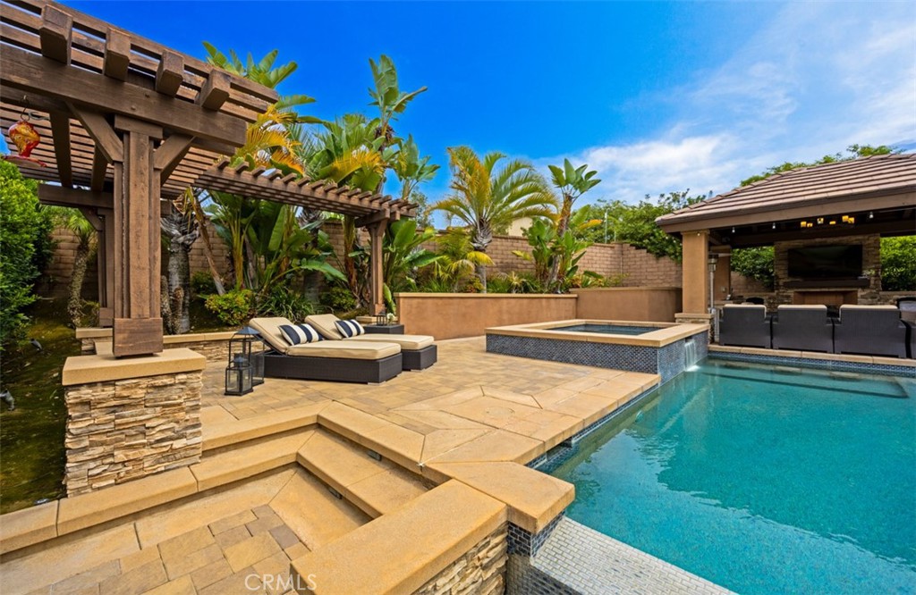2709 Alamitos Road