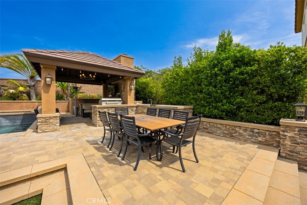 2709 Alamitos Road