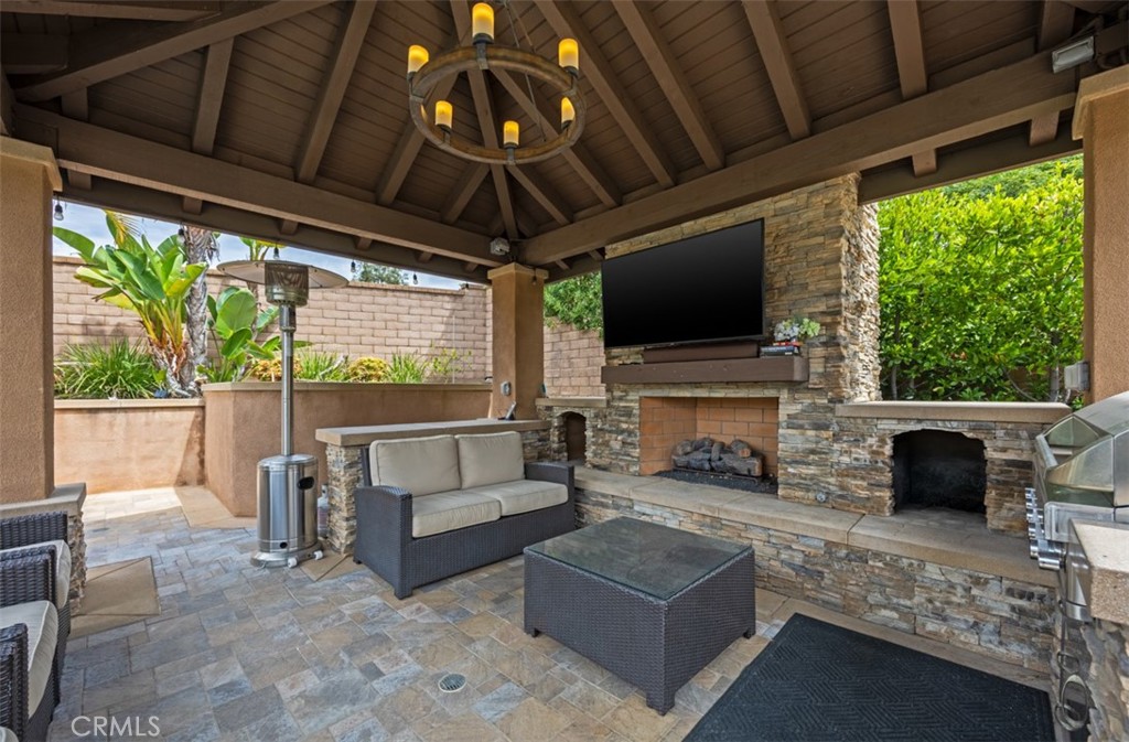 2709 Alamitos Road