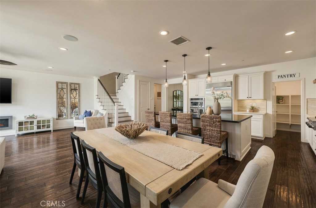 2709 Alamitos Road
