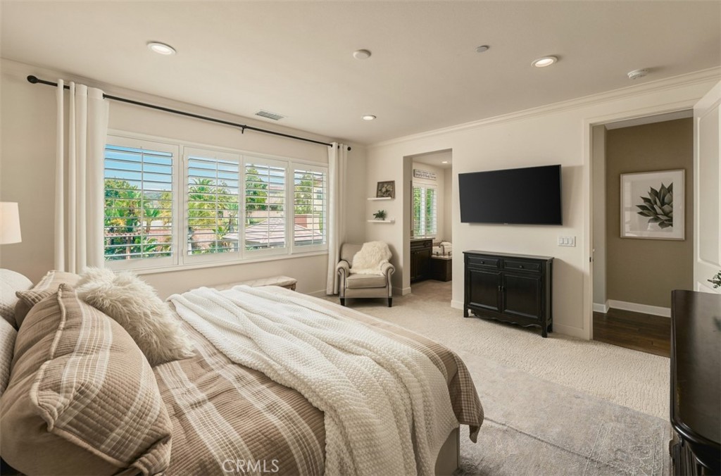 2709 Alamitos Road