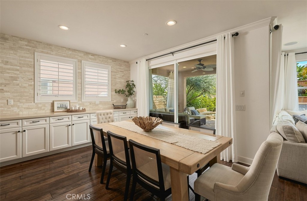 2709 Alamitos Road