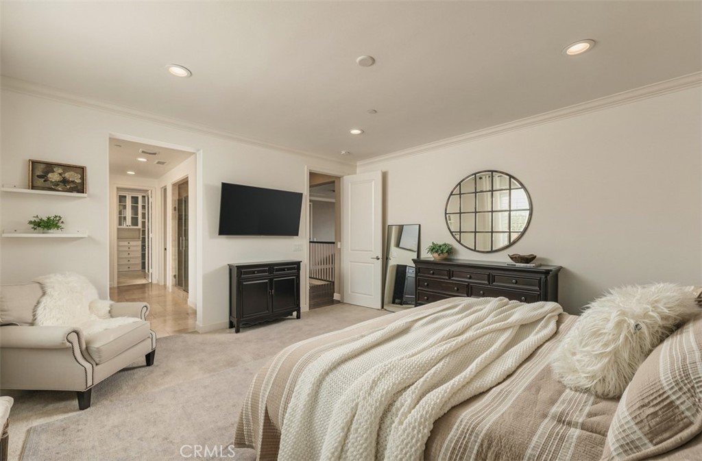 2709 Alamitos Road