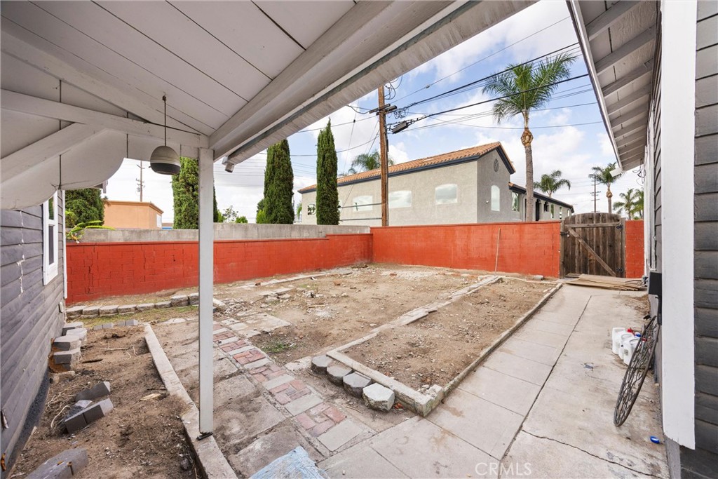293 S Poplar