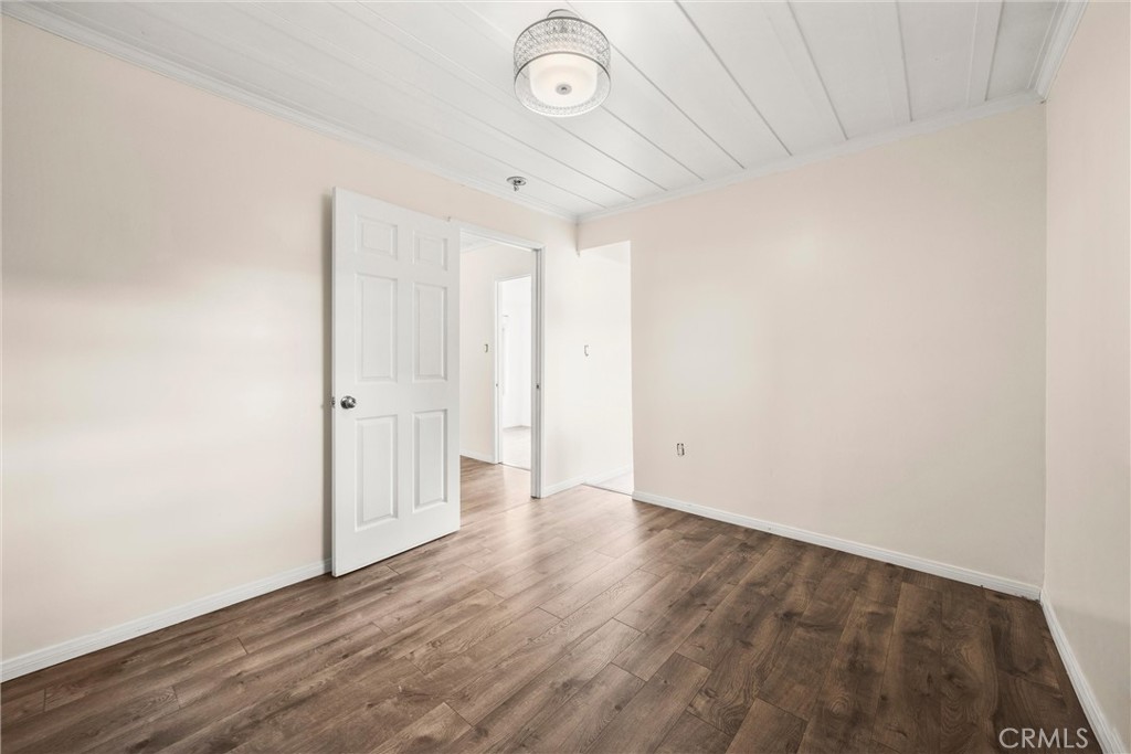 293 S Poplar