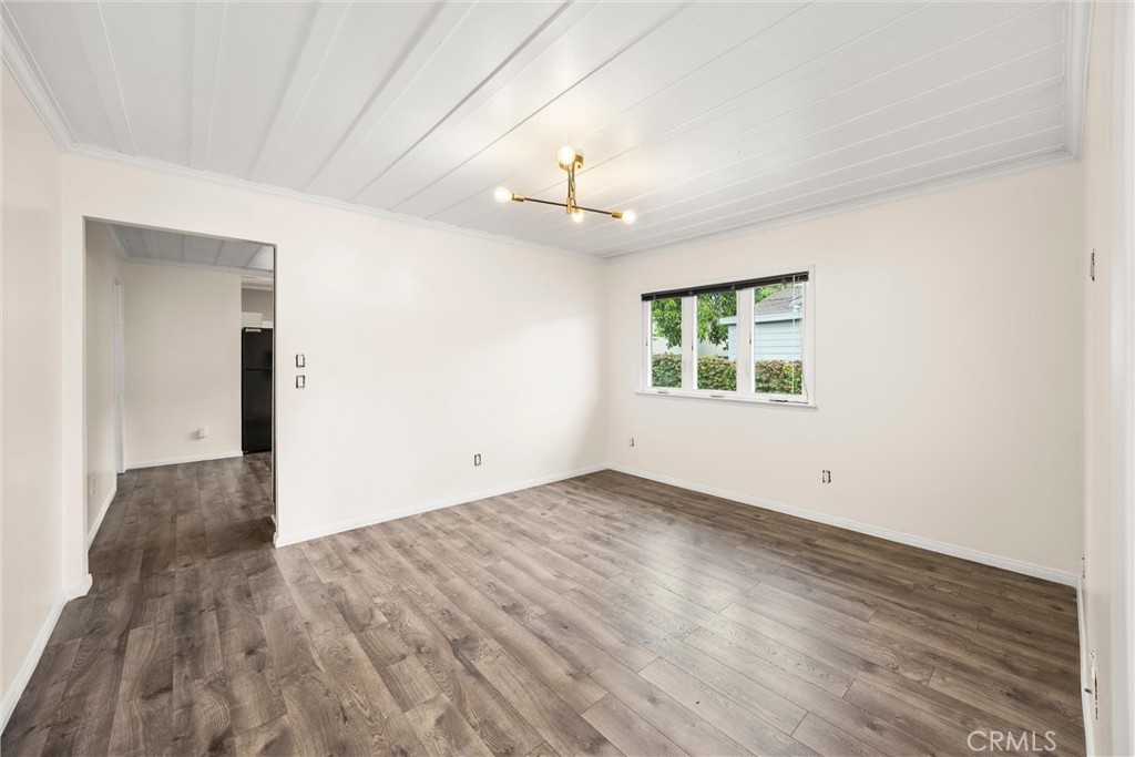 293 S Poplar