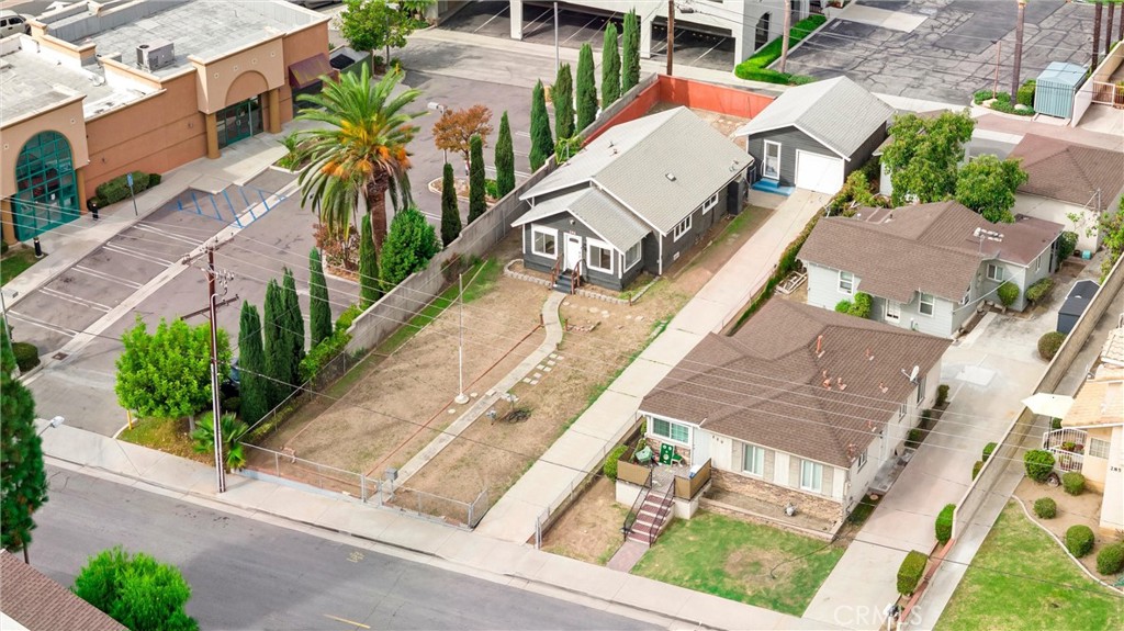 293 S Poplar