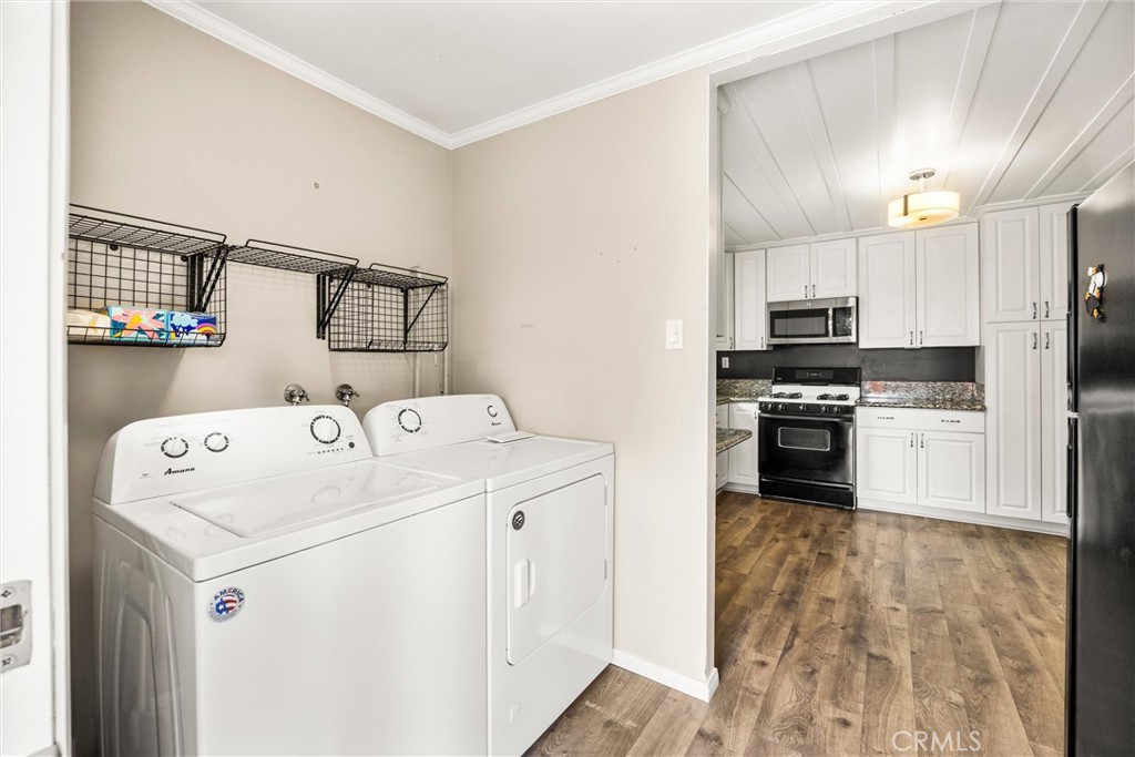 293 S Poplar