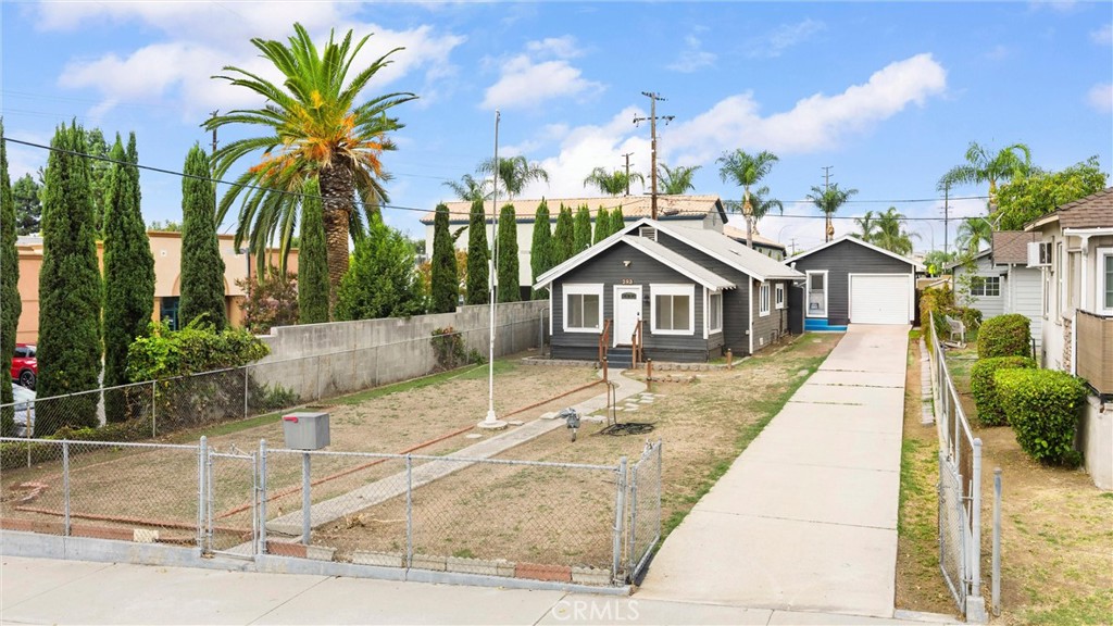 293 S Poplar