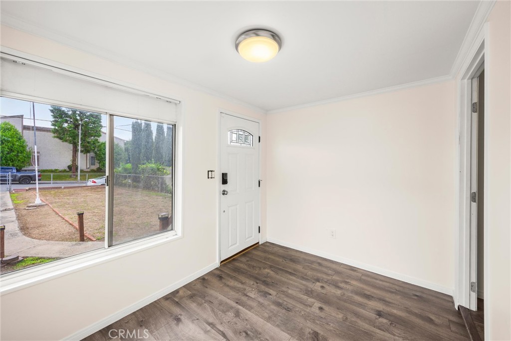 293 S Poplar