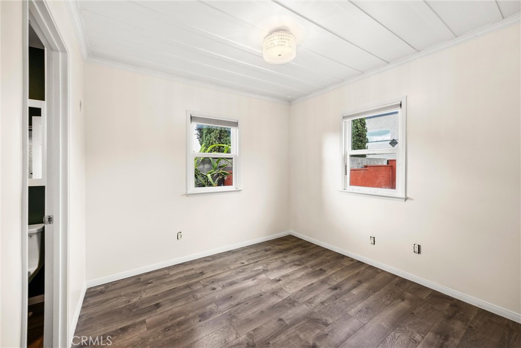 293 S Poplar