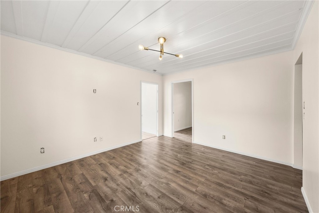293 S Poplar